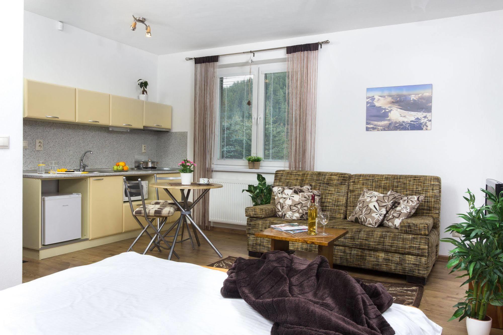 Apartmány Lipka Pavčina Lehota Exterior foto